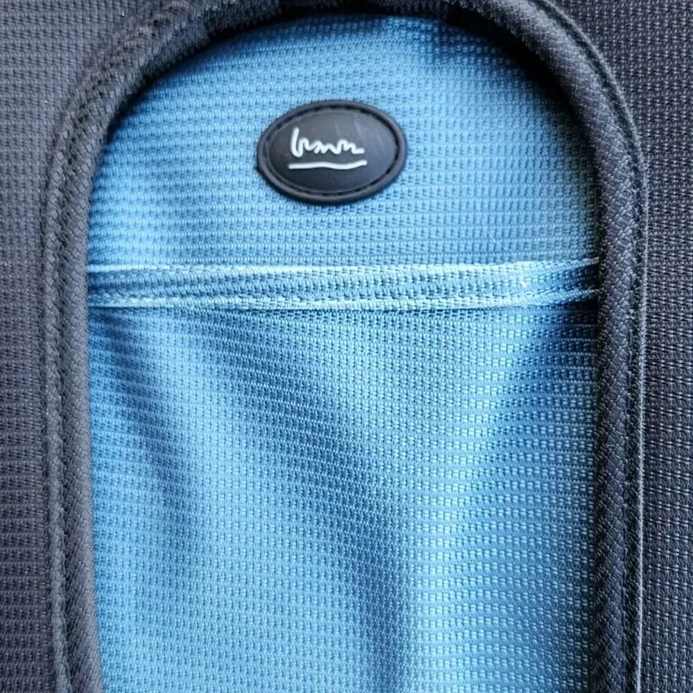 Large Black Gravis Hard Laptop Computer case & bag 16